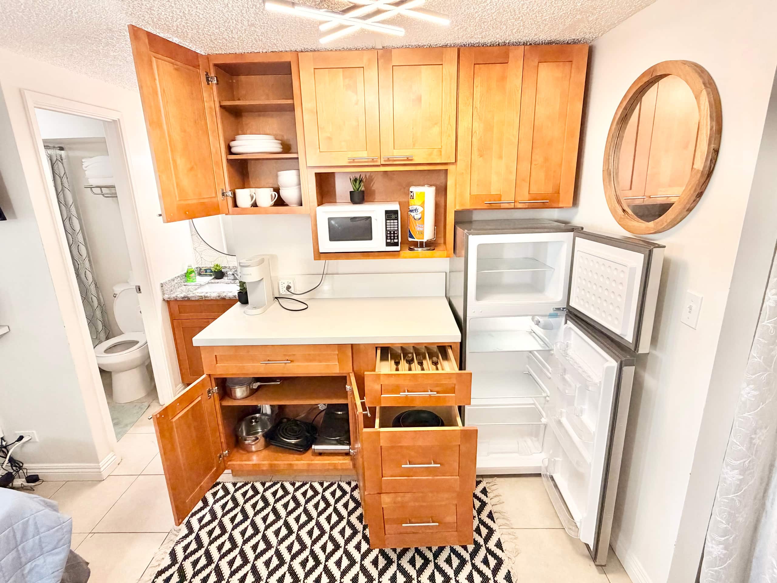 707A Upgraded condo in Paradise, Waikiki Beach. - Image 4