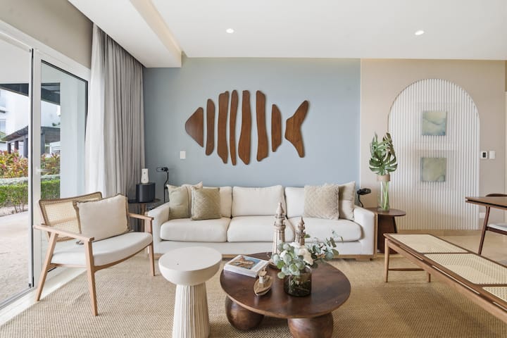 Beachfront Luxury Cap Cana Marina• Punta Palmera - Punta Cana