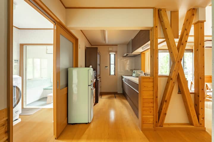 滝の森｜8名｜bbq｜バス停、美術館、コンビニ徒歩圏内｜ゲーム各種完備 - Hakone
