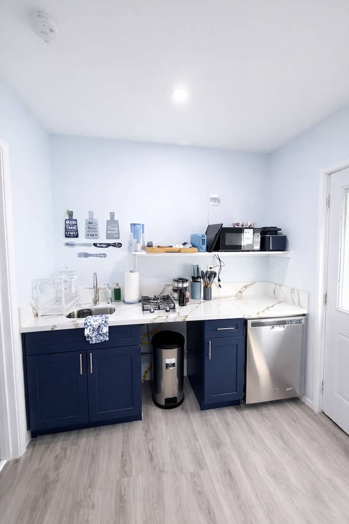 Bright & Chic Blue 1br | Fast Wifi + Workspace - Pasadena, CA