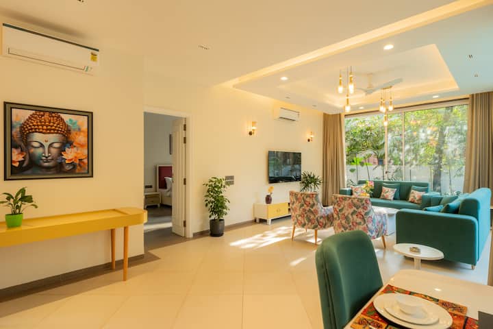 Living room image 9