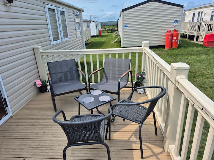 We Have An 8 Berth Caravan To Rent At Blue Dolphin - Filey