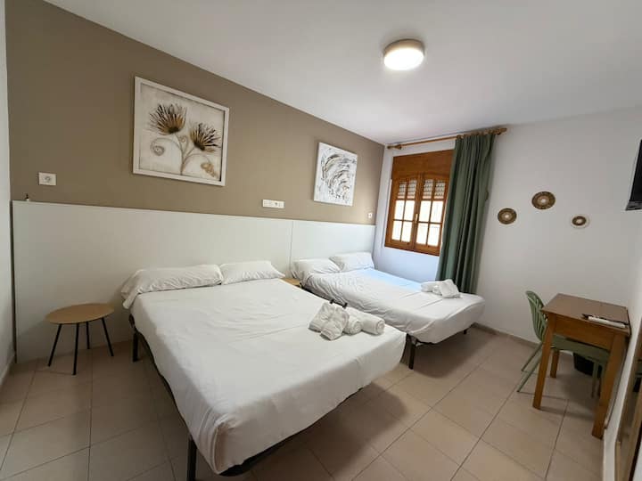 Preciosa Habitación Triple Bf Rooms Garrucha - Vera