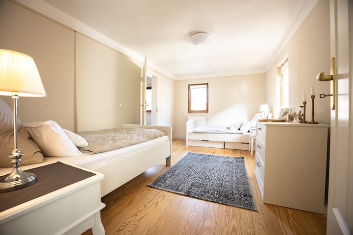 Schlafzimmer 2
