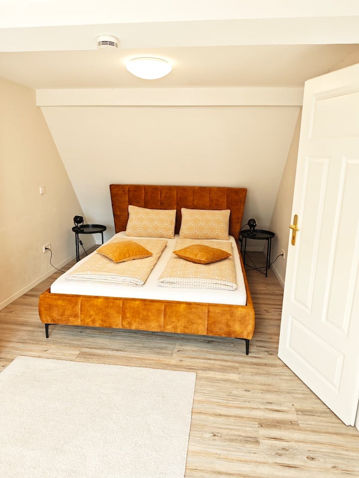 Schlafzimmer 4