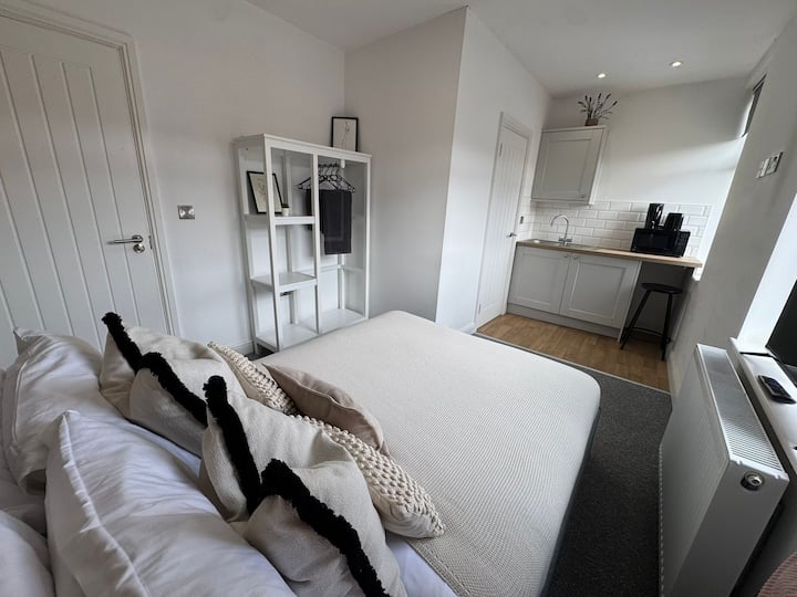Luxury Ensuite With Kitchen Access And Parking - イギリス ダービー