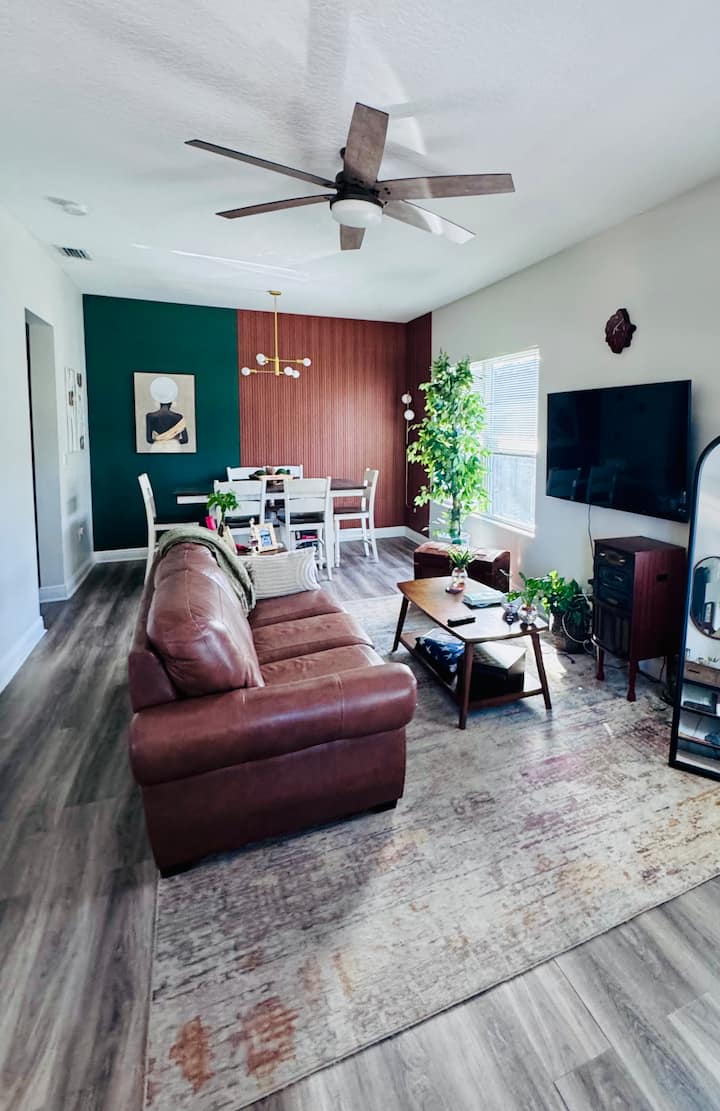 Ybor Bungalow • Walk To Ybor + Trolley To Events - Tampa, FL