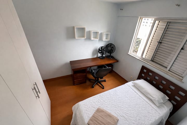 Dhomë gjumi 2