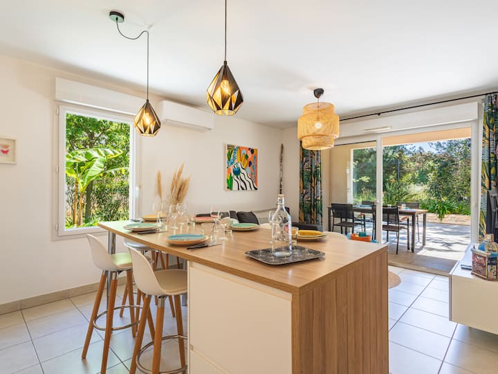 Lyloa By Interhome - Six-Fours-les-Plages