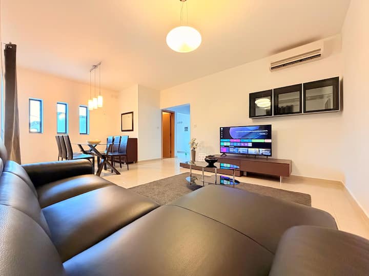 Ultimate Group Getaway Near St Julian’s & Seafront - Malta