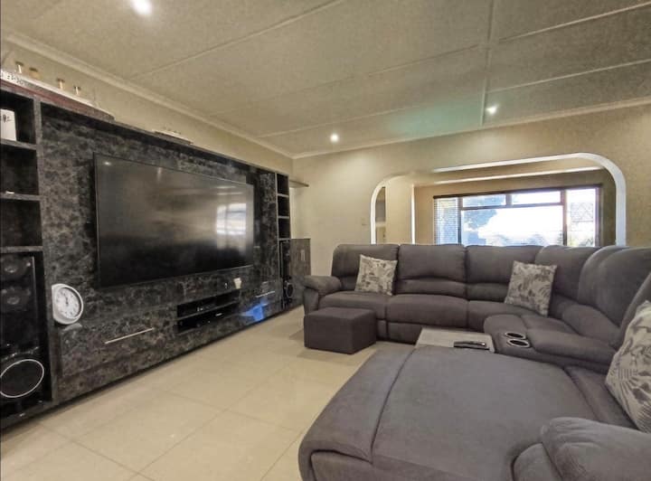 Solar Backup-umhlanga Holiday Nest - uMhlanga