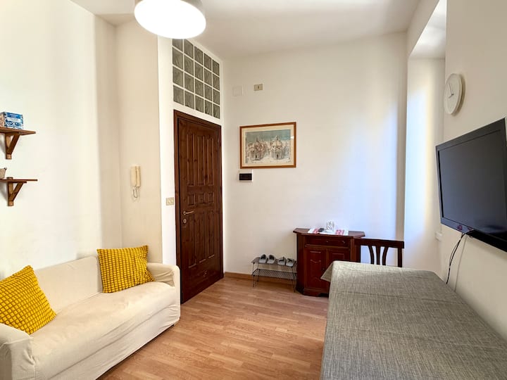 Italy Square Apartment 暮らすように旅をする！バチカンそば好立地 市場＆人気店 - Vatican City