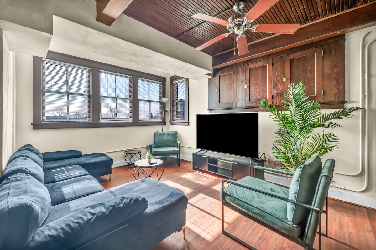 Image showcasing 33 Best Penthouses for Rent Near Me | Peerspace