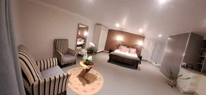 Garden Queen Suite In Kleinbaai - Gansbaai