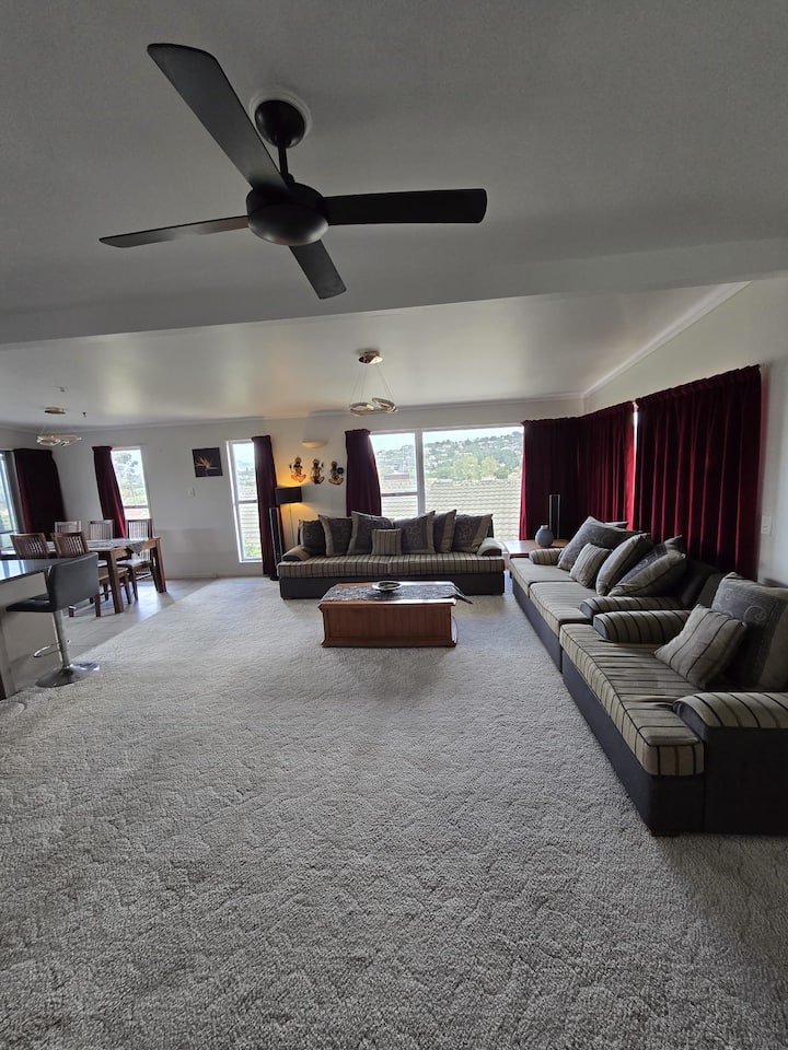 Whangarei City Oasis
Walking Distance To The City - Whangarei