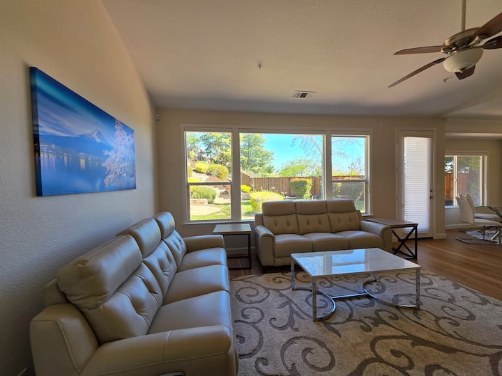 Home In Livermore - Livermore, CA