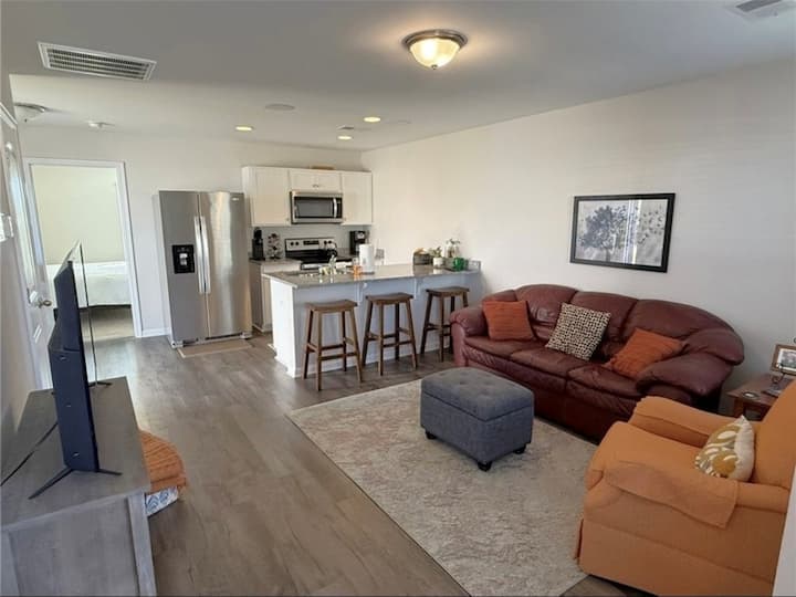 New! Pendleton Retreat For Meaningful Moments - Sandy Springs, SC