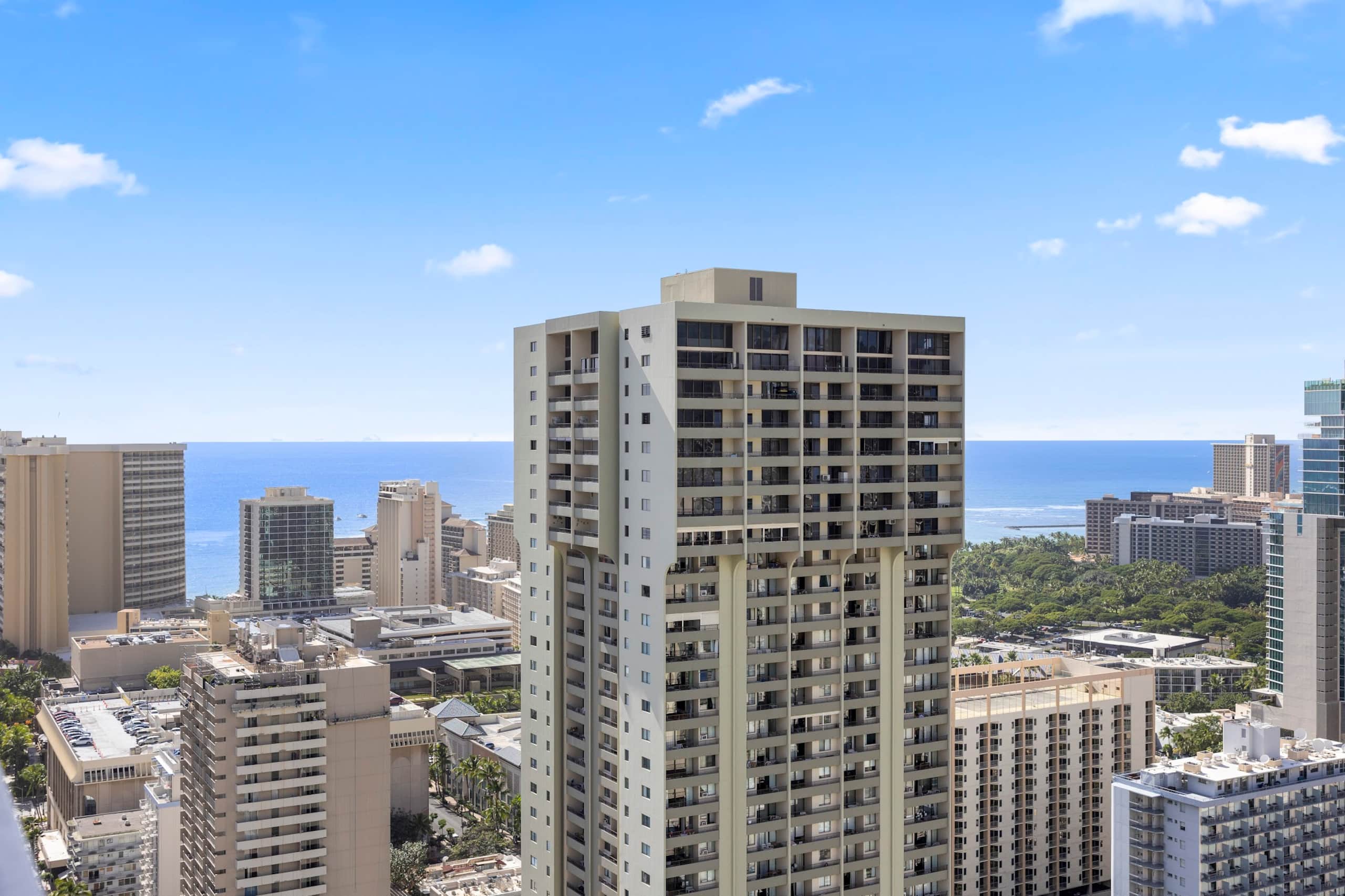 41F-Stunning High-FL Studio w/Ocean & City Views - Image 36