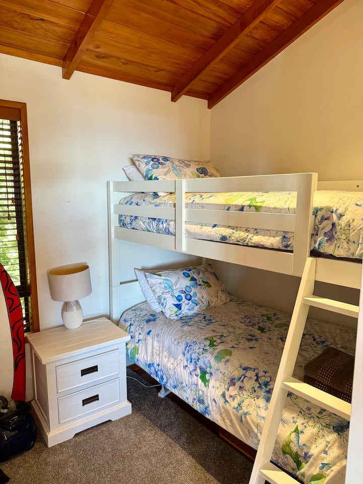 საძინებელი 4