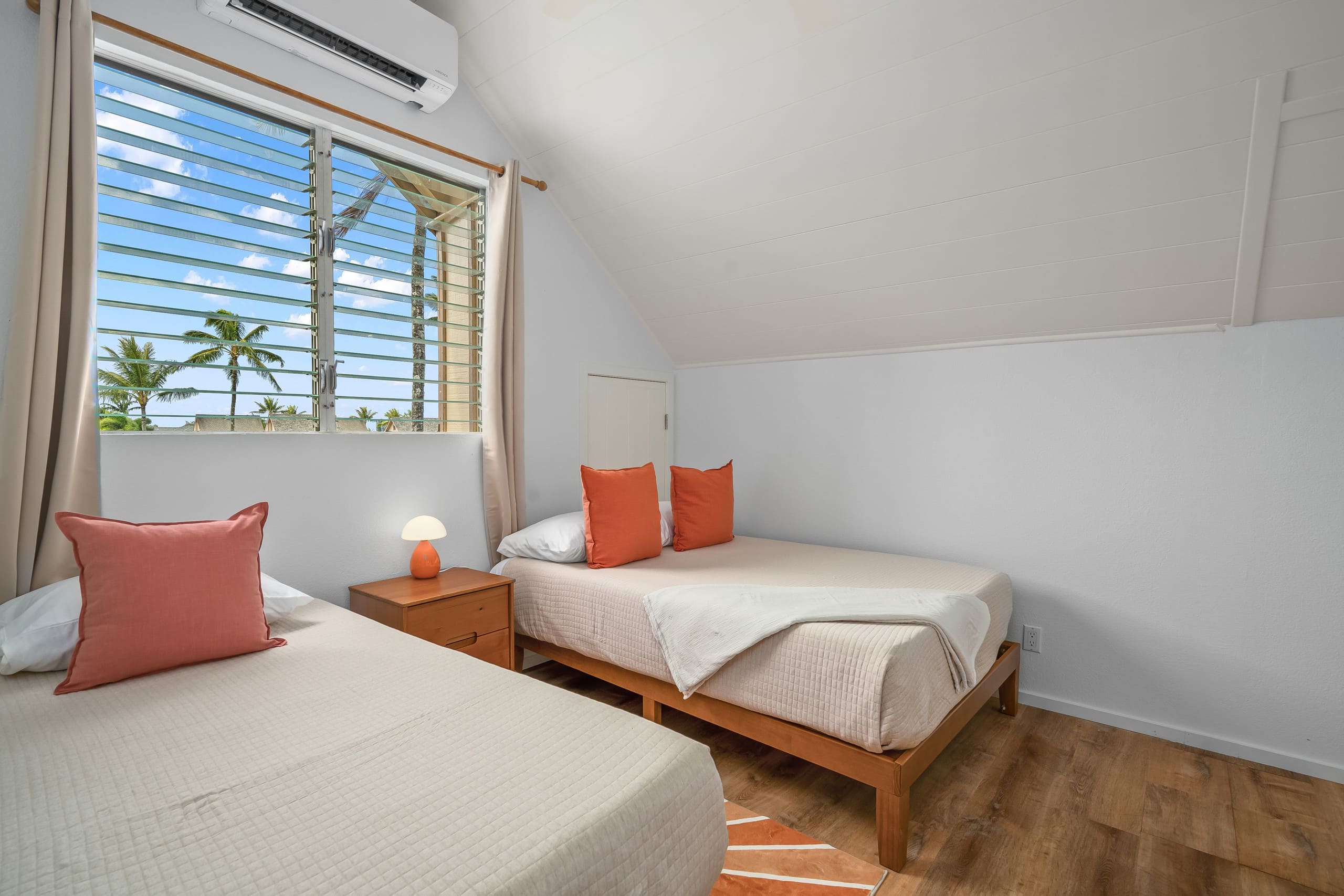 Condo in Princeville · ★5.0 · 2 bedrooms · 3 beds · 1.5 private baths - Image 2