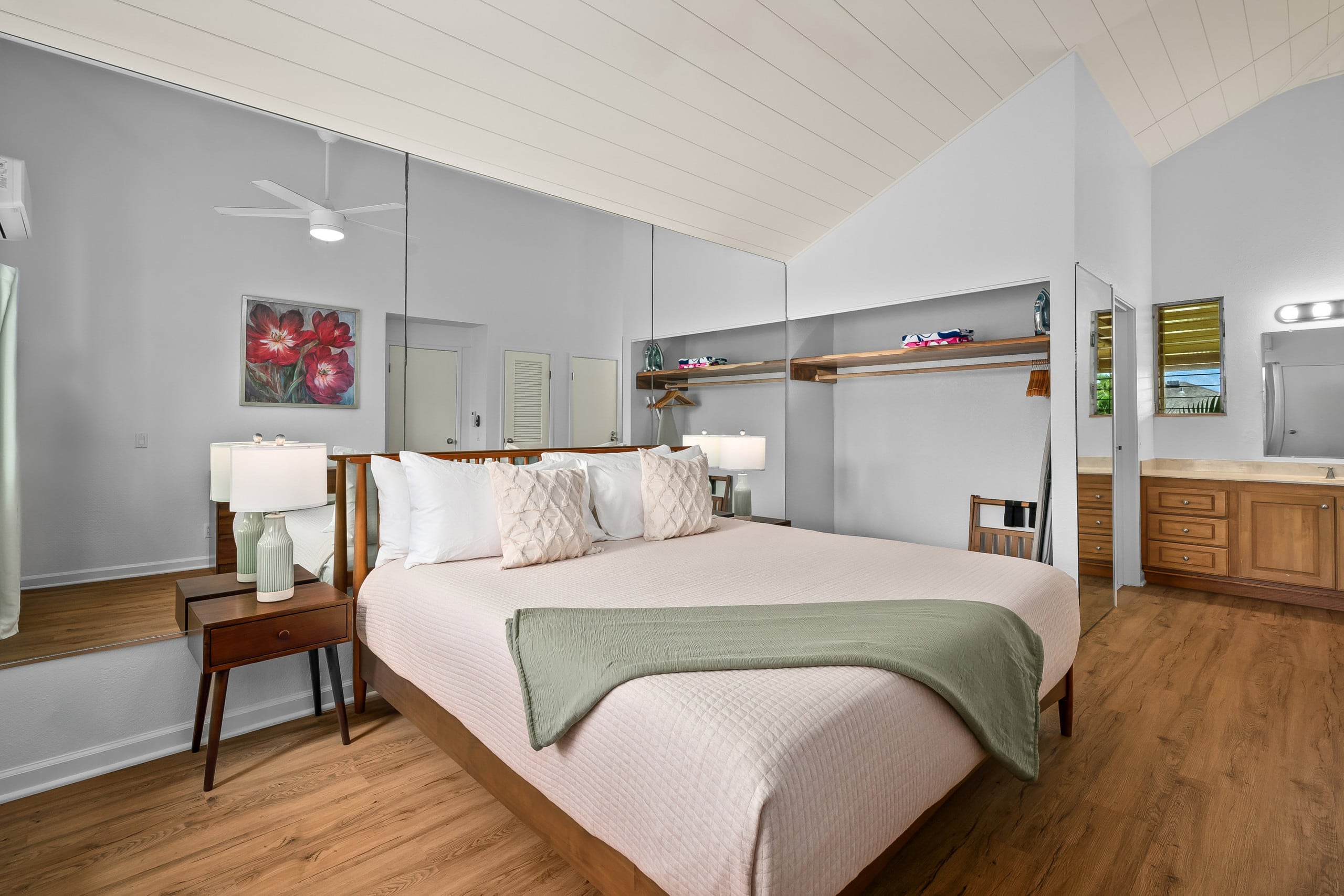 Condo in Princeville · ★5.0 · 2 bedrooms · 3 beds · 1.5 private baths - Image 1