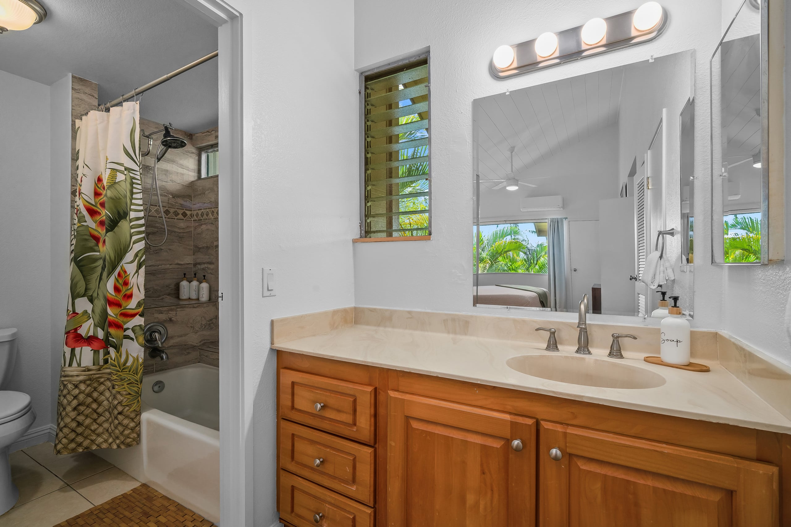 Condo in Princeville · ★5.0 · 2 bedrooms · 3 beds · 1.5 private baths - Image 9