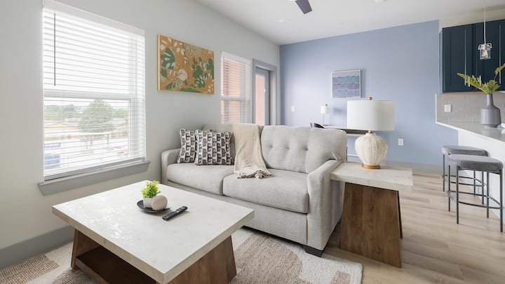 Landing | Chic 1bd In Grand Prairie - Grand Prairie, TX