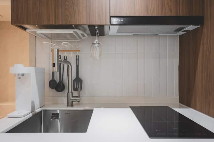 2 Min Jongno 5-ga Stn | Jacuzzi Stay | Wood - 