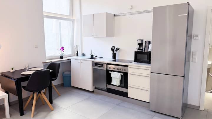 Nova I Wuppertal City Apartment "Malaga" - Wuppertal