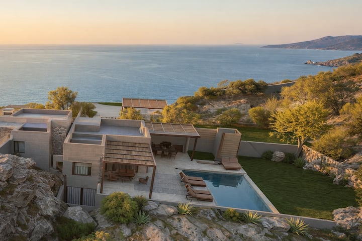 Azure Vista Villa, With Pool, Seaviews & Playtent - Crete