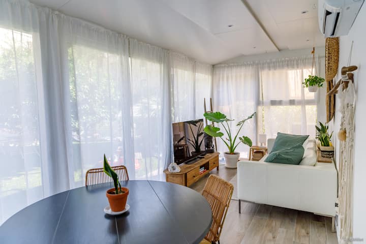 Home Sweet Home With Private Garden - マントン