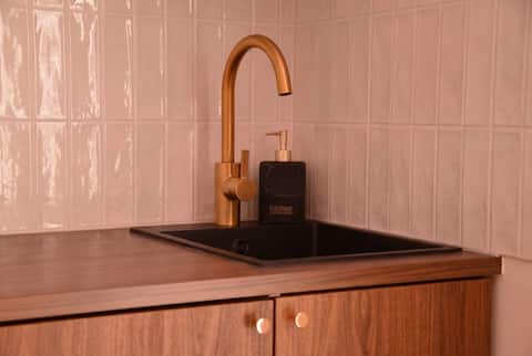 Annonce Airbnb populaire: Charming studio · Heart of Croix-Rousse à Lyon 4e Arrondissement