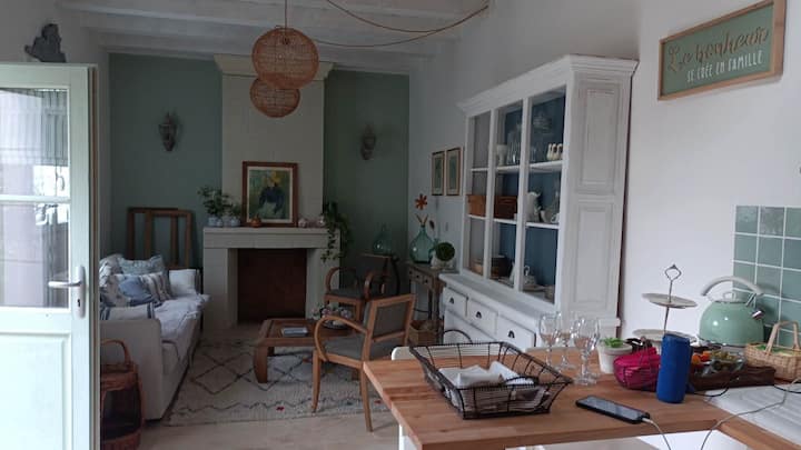 Petit Gîte Avec Piscine - Chinon