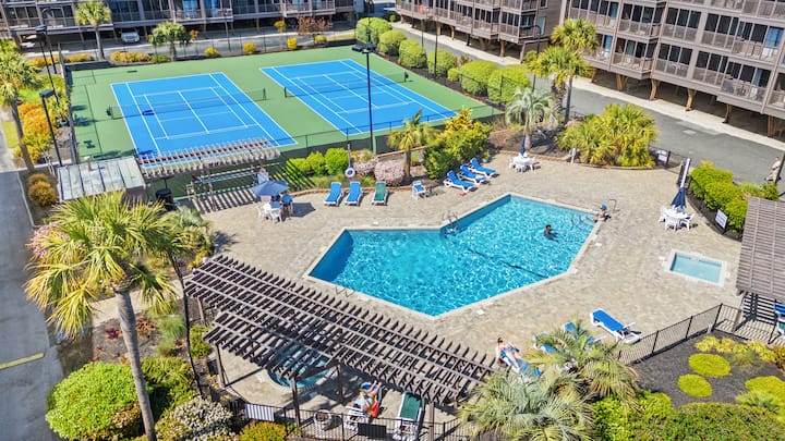 Family Resort Condo Steps To Beach - North Myrtle Beach, SC