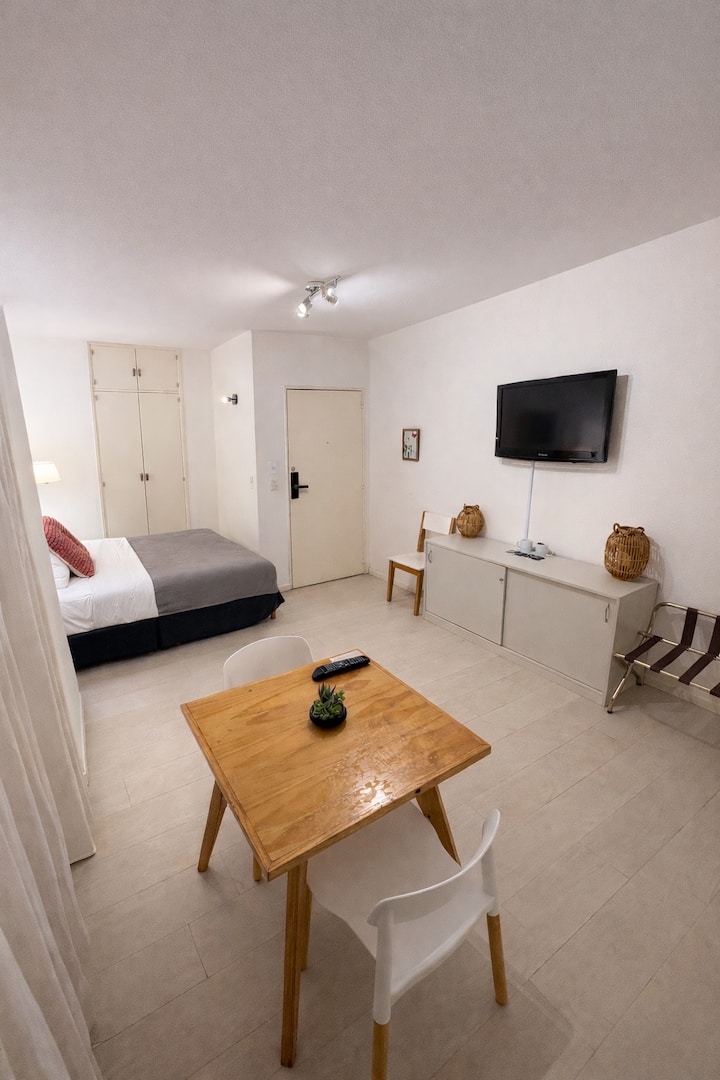 Furnished studio near the Obelisk in Retiro