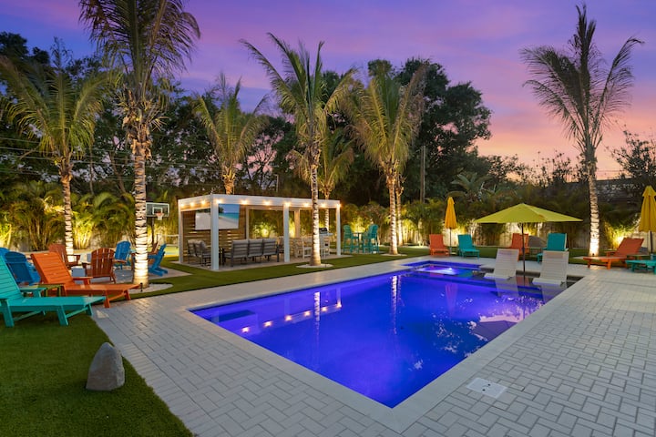 Sleeps 22| Private Resort |Pool+pickleball+playset - Bradenton Beach