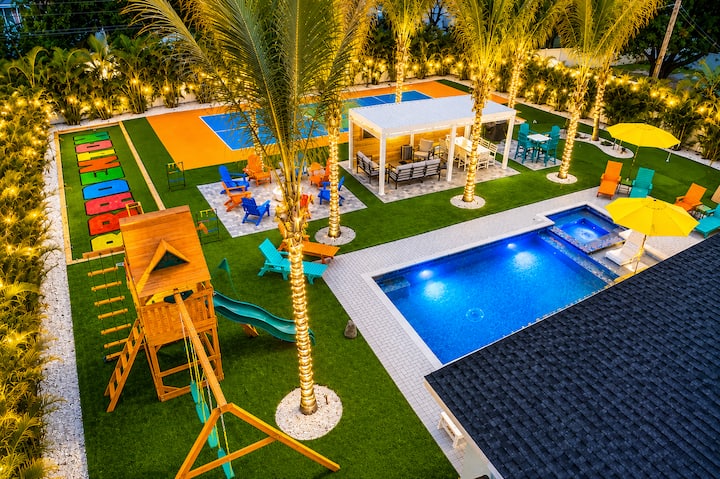 Private Resort Backyard |Pool+pickleball+playset - Bradenton, FL