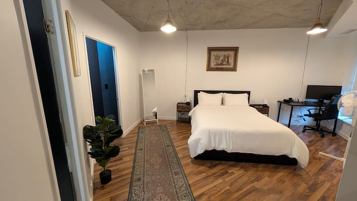 Egyptian Oasis At The Heart Of King West - Toronto