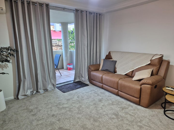 1 Bed Suite, Free Parking. Central To Everything. - Brisbane