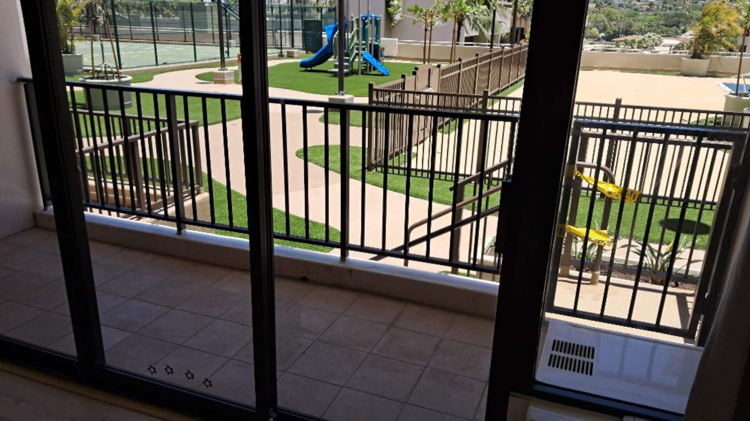 Condo in Honolulu · ★4.88 · 1 bedroom · 2 beds · 1 bath - Image 17