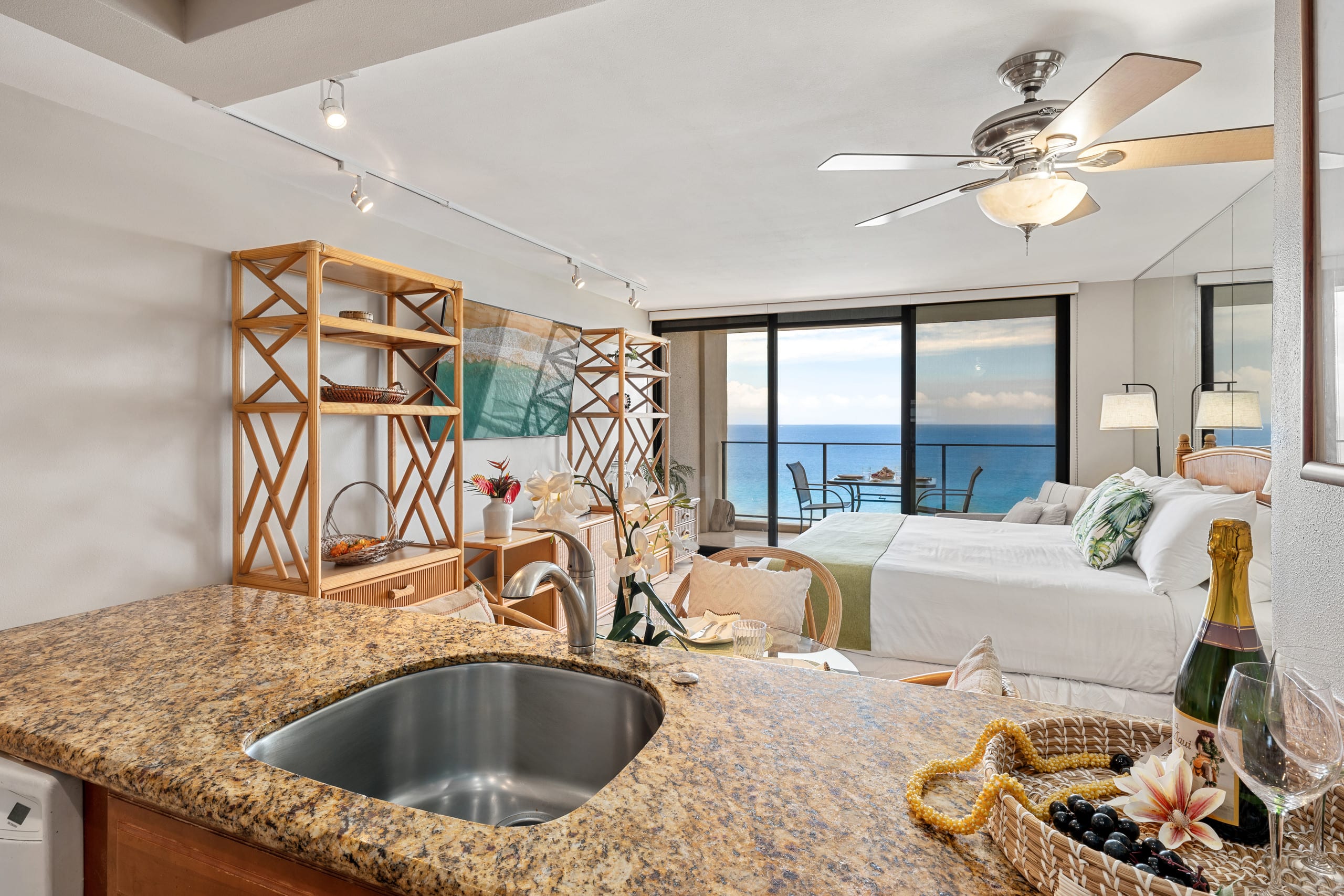 Condo in Lahaina · ★4.8 · 1 bedroom · 2 beds · 1 bath - Image 19