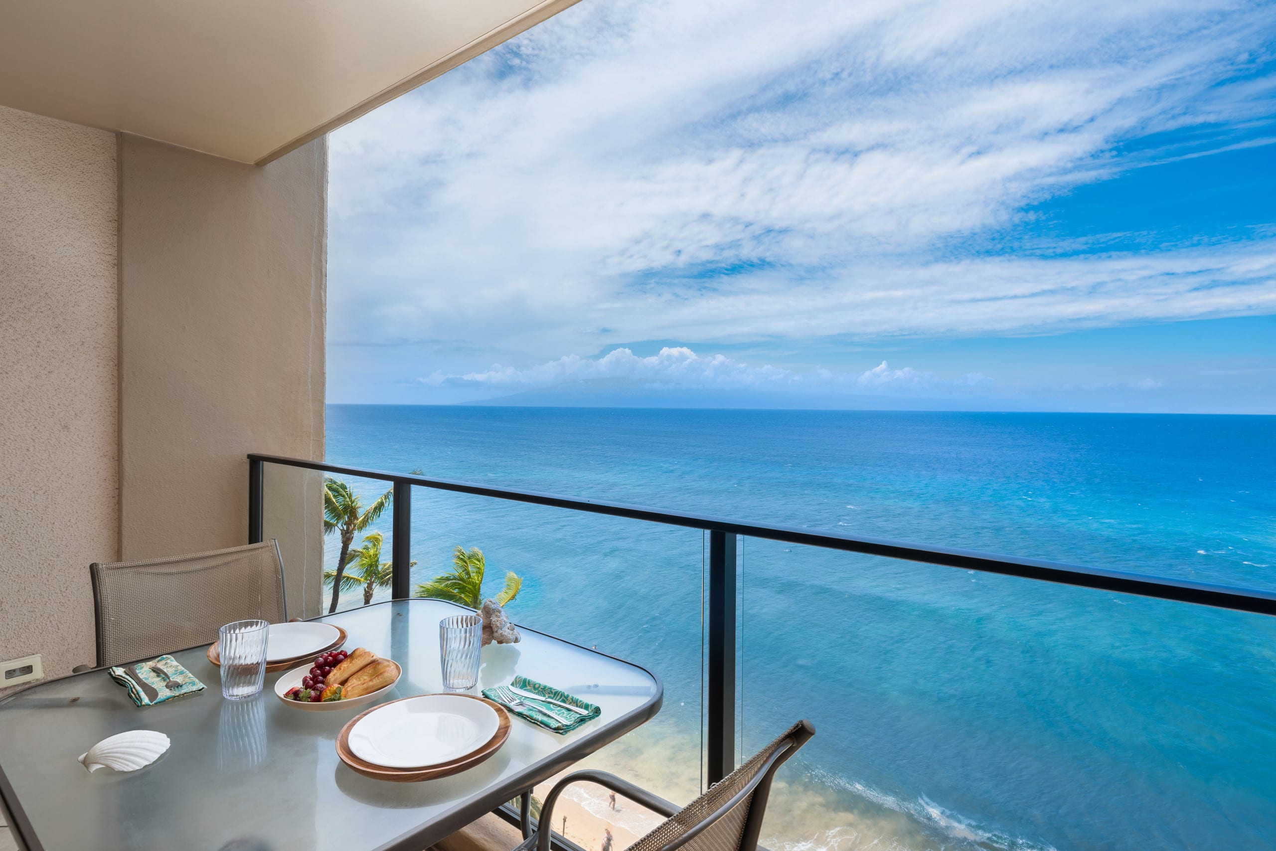 Condo in Lahaina · ★4.8 · 1 bedroom · 2 beds · 1 bath - Image 1