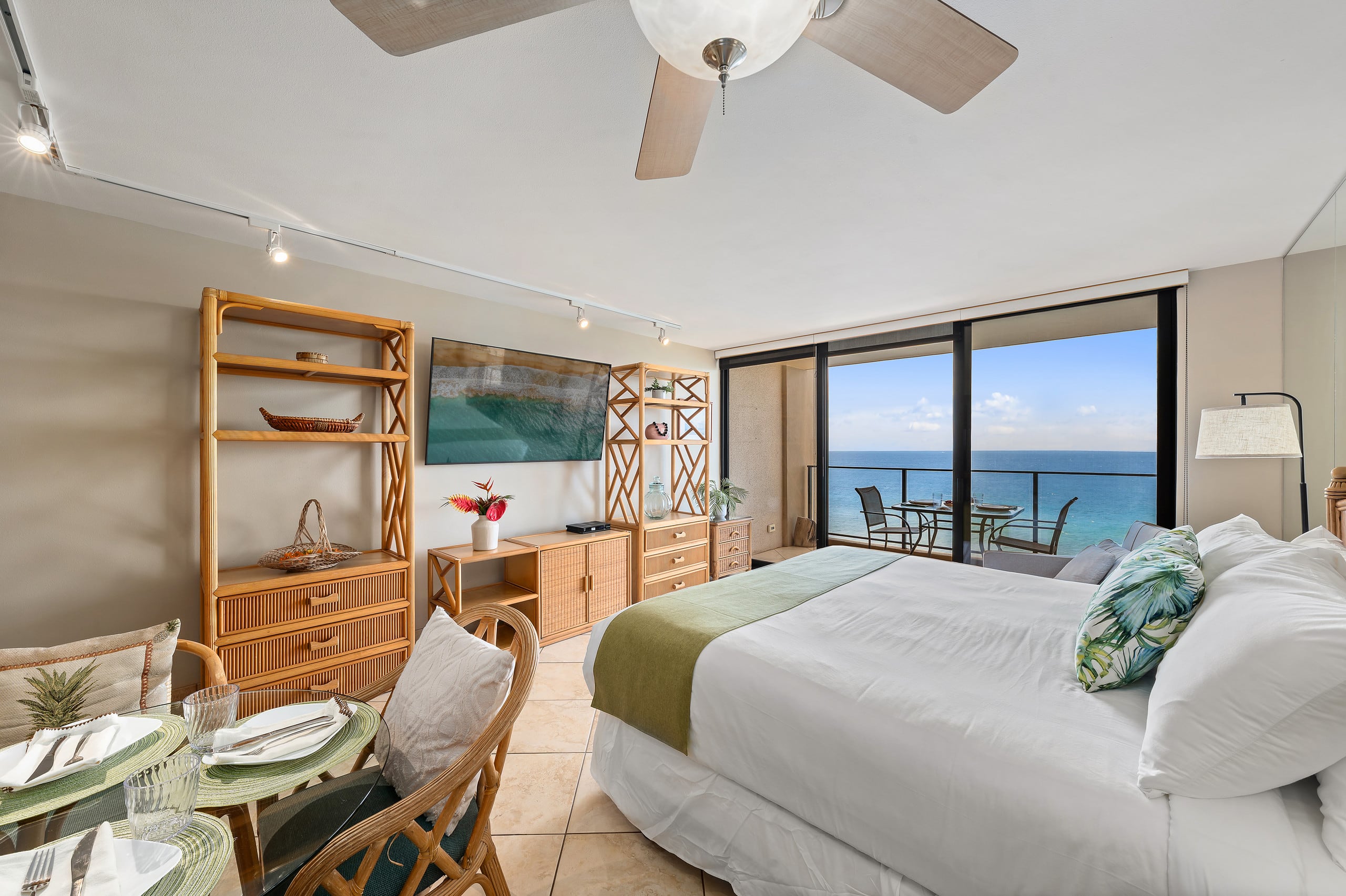 Condo in Lahaina · ★4.8 · 1 bedroom · 2 beds · 1 bath - Image 25
