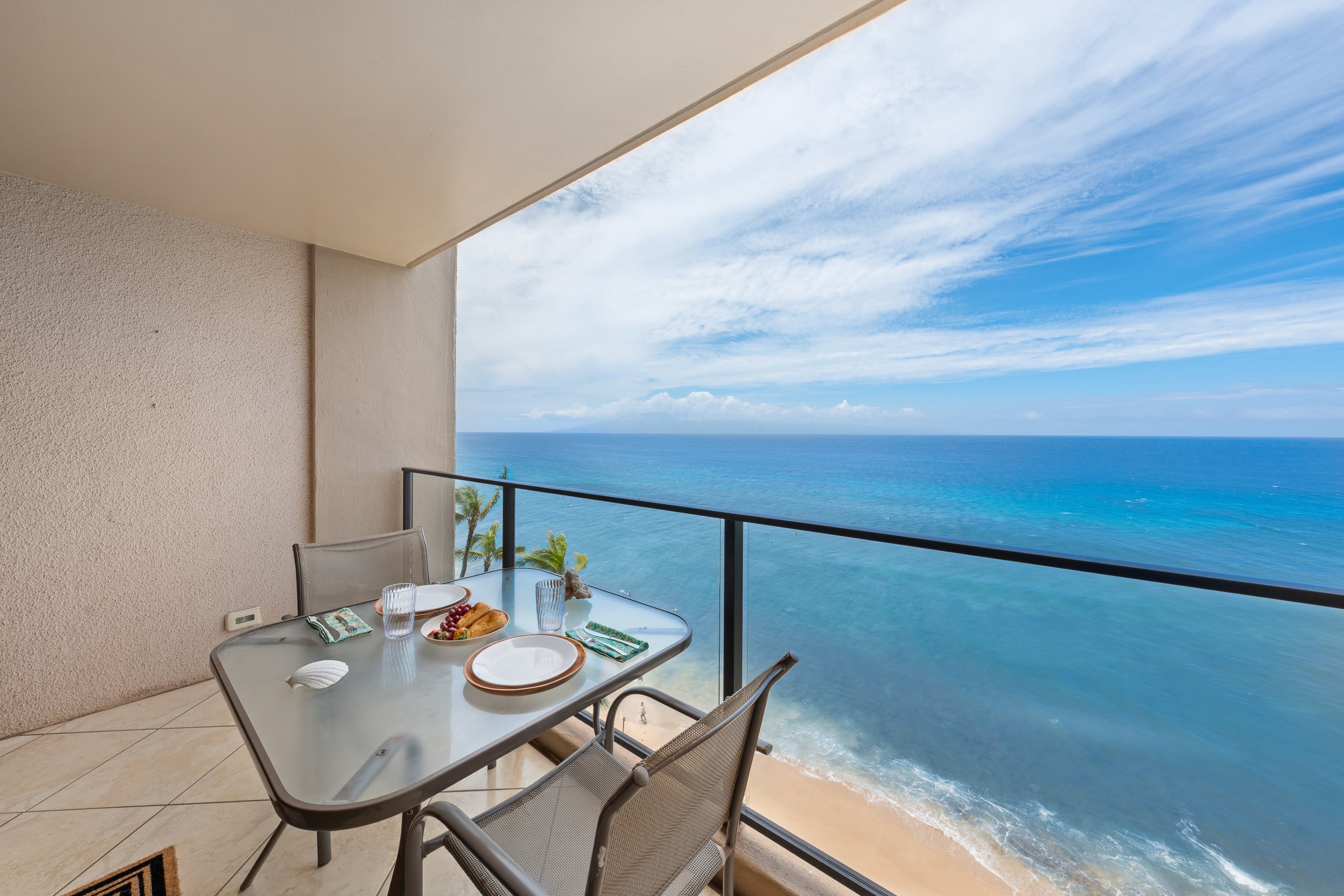 Condo in Lahaina · ★4.8 · 1 bedroom · 2 beds · 1 bath - Image 7