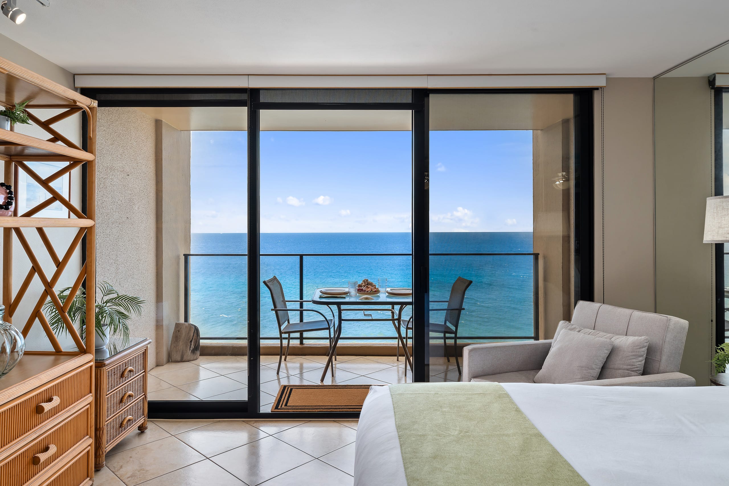 Condo in Lahaina · ★4.8 · 1 bedroom · 2 beds · 1 bath - Image 11