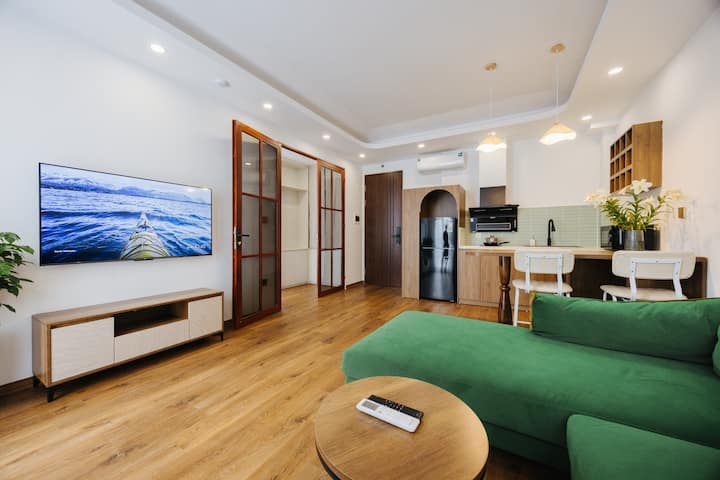 Căn Hộ 1 Phòng Ngủ Quyến Rũ Trung Tâm Tây Hồ 55m2 - Hanoi