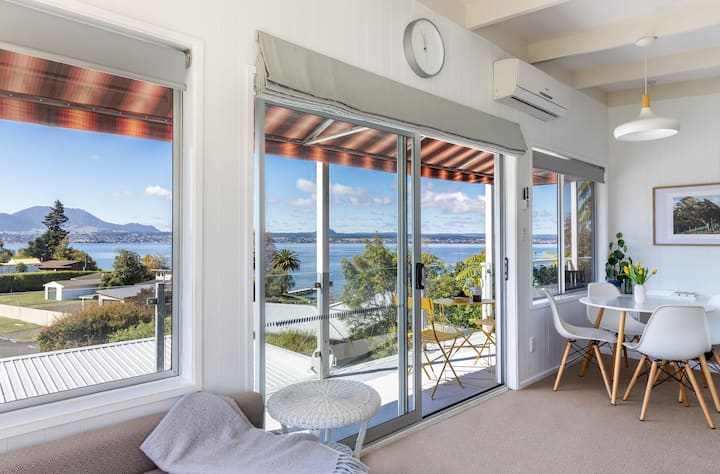 Te Moenga View, The Resting Place. - Lake Taupo