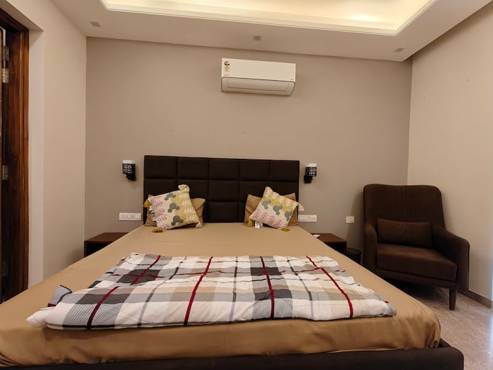 Luxury Room 6 With Ensuite In Sector 34 Chandigarh - Chandigarh