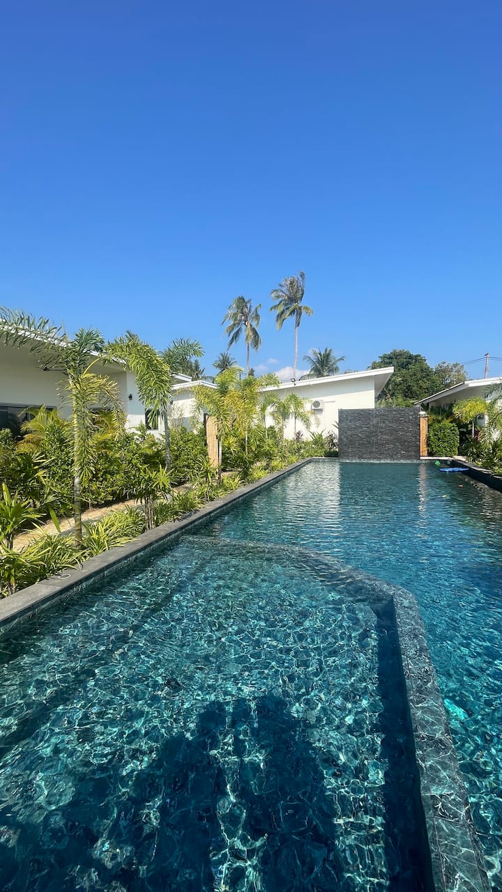 Beachside Villa | 1-min Walk, Saltwater Pool & Gym - Ko Pha-ngan