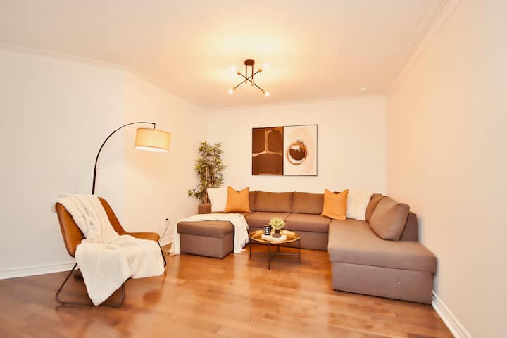 Cozy 2-br Apartment | Walk To Byward Market - Gatineau